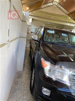 تۆیۆتا لاند کروزەر